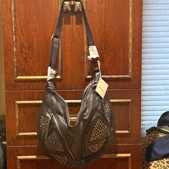 Free people Black Studded Leather Shoulder Bag NWT’s - Picture 11 of 12